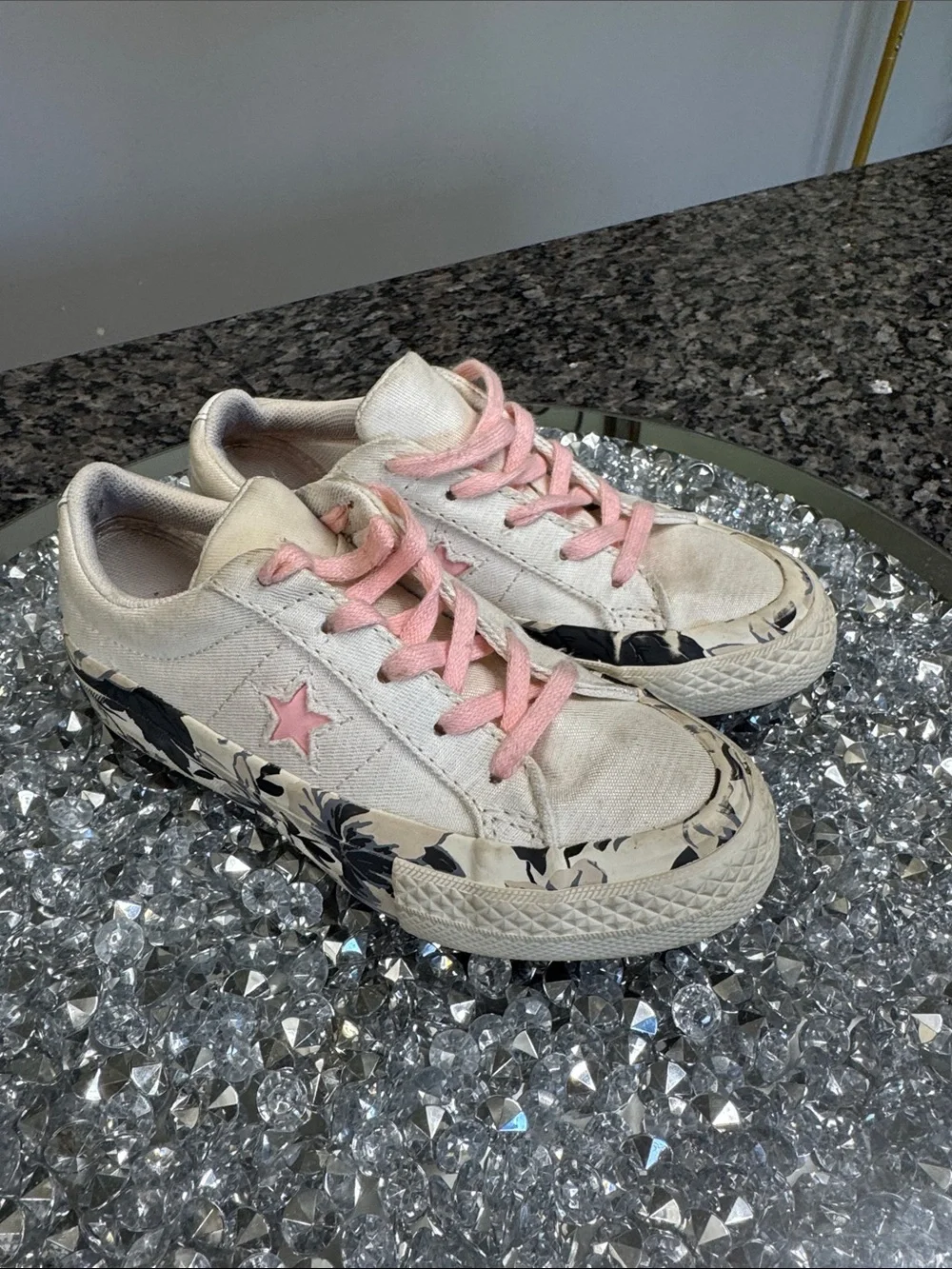Girls White Canvas Low-Top Sneakers with Pink Star and Floral Sole  11